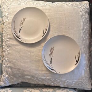 Discontinued Gibson Everyday Dinnerware, 2- 9”Plates, Pattern GID384